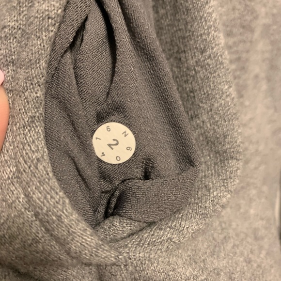Lululemon Sweater - Picture 9 of 9